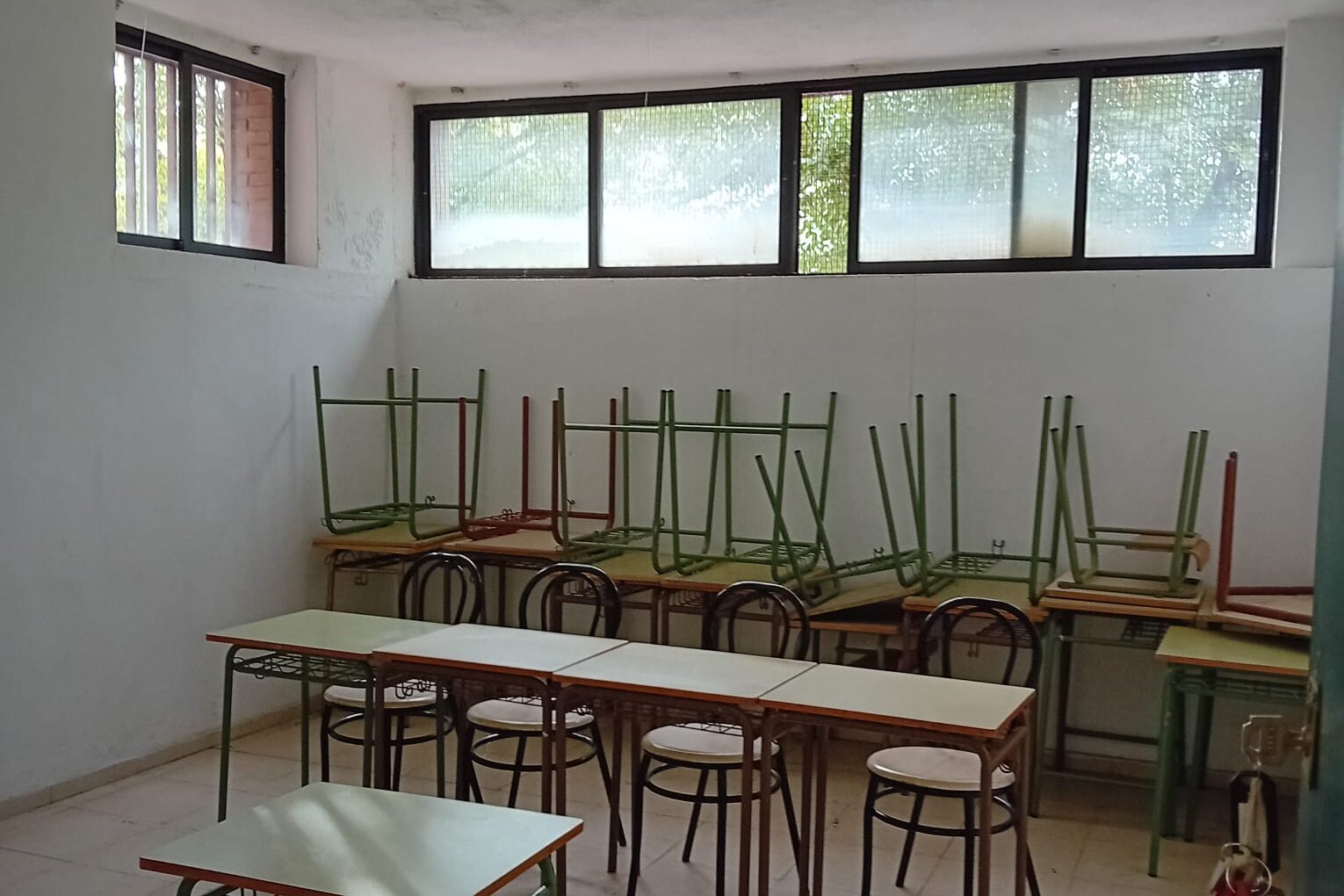 Antiguo almacén del gimnasio del Centro Comunitario Guatemala antes de la reforma