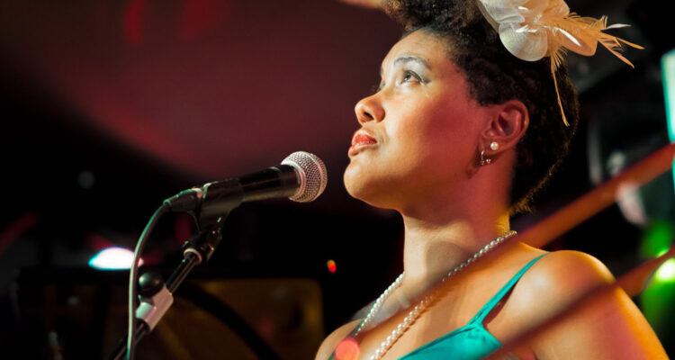 Imagen de la vocalista estadounidense T.J. Jazz, que homenajeará a Billie Holiday. ©Ernesto Cortijo