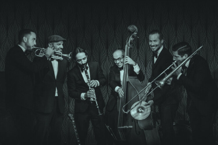 Componentes de la Whatever Jazz Band