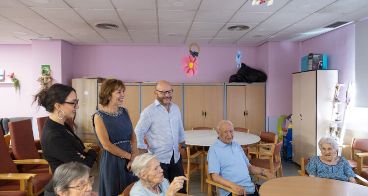 Fern&aacute;ndez en Centro de D&iacute;a Pamplona, donde se lleva a cabo el programa de respiro familiar