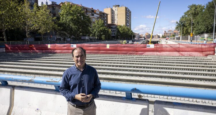 El delegado de Urbanismo, Medio Ambiente y Movilidad, Borja Carabante, visita la A-5 tras la finalización de los trabajos ejecutados en agosto para avanzar en la futura conexión del nuevo túnel de la autovía