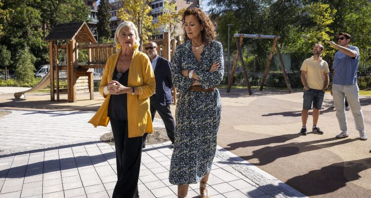 García Romero y Navarro visitan la nueva zona verde de la Subestación Melancólicos
