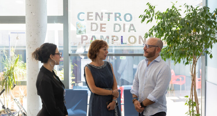 Fern&aacute;ndez en Centro de D&iacute;a Pamplona, donde se lleva a cabo el programa de respiro familiar