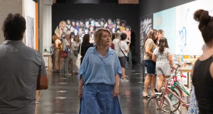 La delegada de Cultura, Turismo y Deporte, Marta Rivera de la Cruz, visita y hace balance de las exposiciones ‘Yo fui a EGB’ y ‘Arte y misericordia’