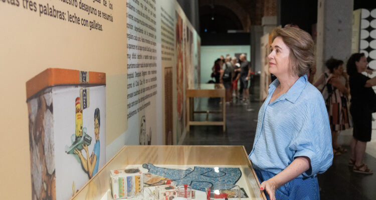 La delegada de Cultura, Turismo y Deporte, Marta Rivera de la Cruz, visita y hace balance de las exposiciones ‘Yo fui a EGB’ y ‘Arte y misericordia’