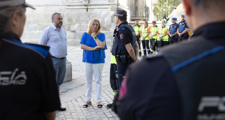 La vicealcaldesa de Madrid y delegada de Seguridad y Emergencias, Inma Sanz, detalla los dispositivos especiales de seguridad y emergencias que el Ayuntamiento está desplegando en las fiestas de Centro