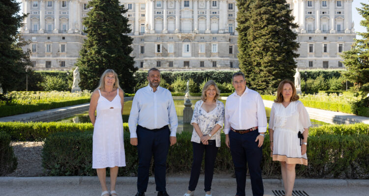 La delegada de Economía, Innovación y Hacienda, Engracia Hidalgo, ha dado a conocer el calendario y las sedes de la Semana de la Moda de Madrid en los jardines de Sabatini