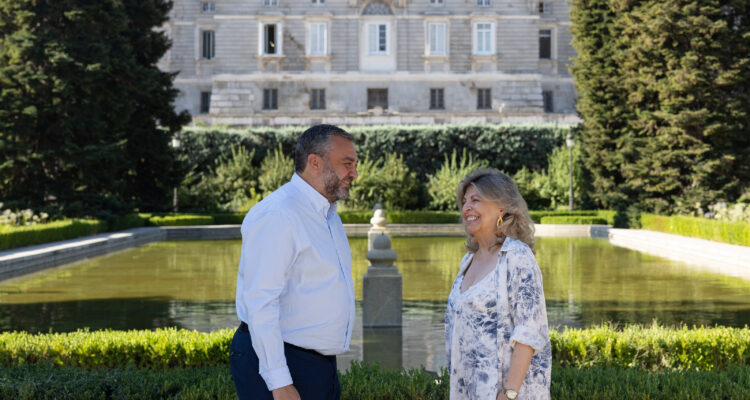 La delegada de Economía, Innovación y Hacienda, Engracia Hidalgo, junto al concejal de Centro, Carlos Segura