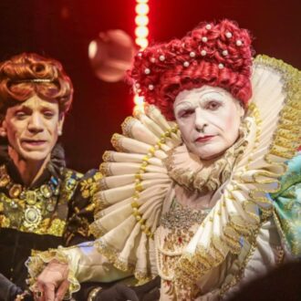 Imagen de la obra de teatro Dos tronos, dos reinas