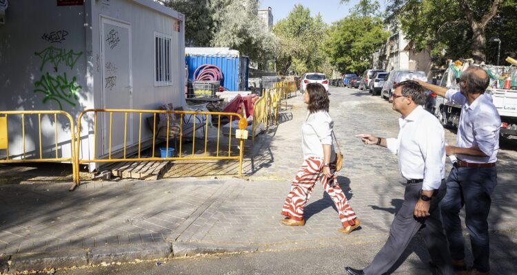 Momento de la visita al Poblado Dirigido de Fuencarral
