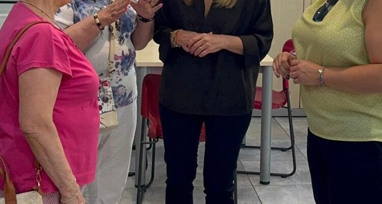 Álvarez, en el Centro Municipal de Mayores Manuel Alexandre donde la junta municipal está ejecutando obras de mejora de la accesibilidad
