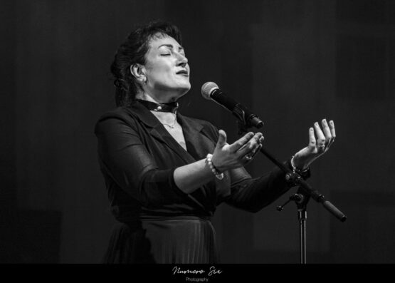 Séverine Toffano en Tributo a Edith Piaf
