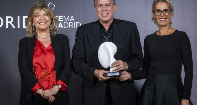 Hidalgo entrega los Premios al Diseñador Nacional y al Diseñador Internacional en MBFW Madrid