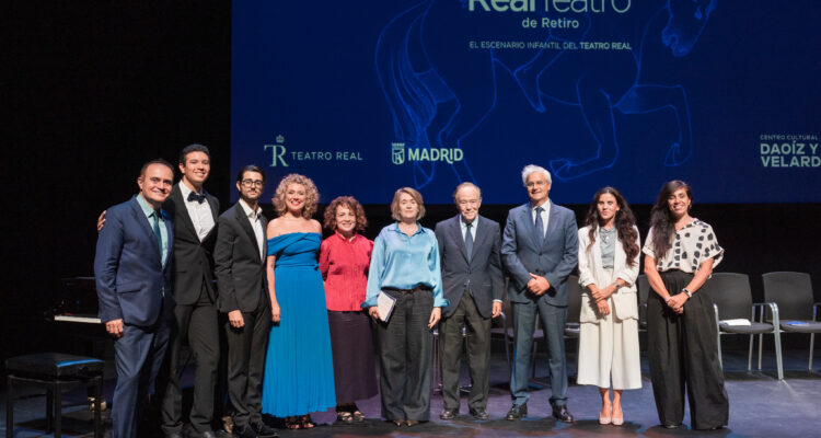 La delegada de Cultura, Turismo y Deporte, Marta Rivera de la Cruz, en la presentación de la temporada 2026-2027 del Real Teatro de Retiro