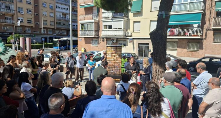 Álvarez, en el homenaje a las víctimas de los campos de concentración nazis en Ciudad Lineal