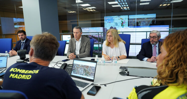 La vicealcaldesa de Madrid y delegada de Seguridad y Emergencias, Inma Sanz, tras presidir la última reunión con los servicios municipales de seguridad y emergencias para ultimar el dispositivo que el Ayuntamiento ha preparado de cara al Gran Premio de la Fórmula 1