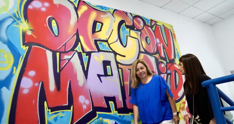 La vicealcaldesa de Madrid y delegada de Seguridad y Emergencias, Inma Sanz, visita el Centro de Atenci&oacute;n a las Adicciones de Hortaleza.