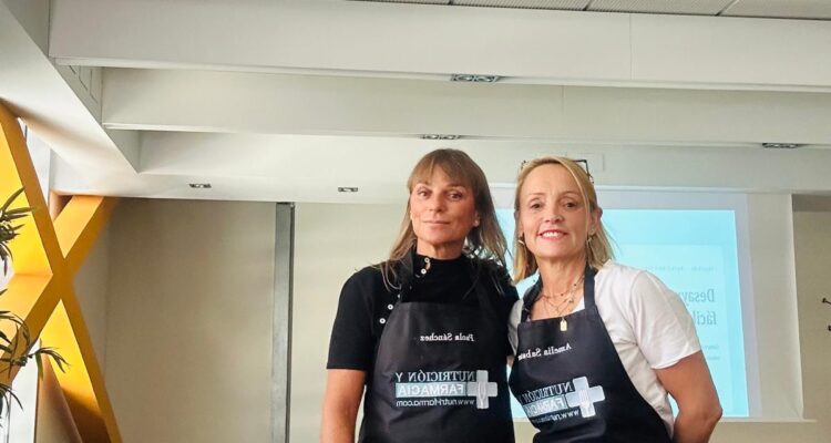 Las farmacéuticas y nutricionistas Amelia Sabater y Paola Sánchez