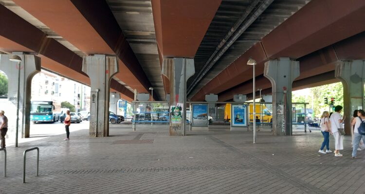 Zona inferior del Puente de Vallecas norte-sur (antes)