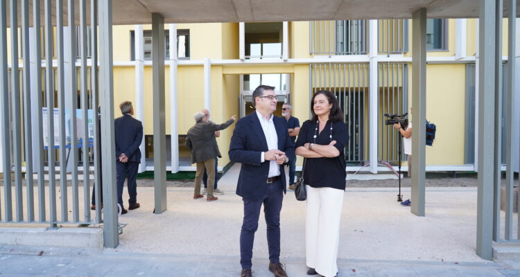 El delegado de Políticas de Vivienda y presidente de la EMVS Madrid, Álvaro González, visita las obras de Cañaveral 11