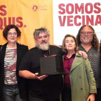 La delegada Marta Rivera de la Cruz y el concejal Carlos Izquierdo en la presentación del festival en la sala Gruta 77