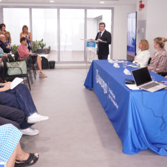 El delegado de Políticas de Vivienda y presidente de la Empresa Municipal de la Vivienda y Suelo de Madrid (EMVS Madrid), Álvaro González, en la II Jornada Informativa del Servicio de Asesoramiento de Vivienda (SAV Madrid)