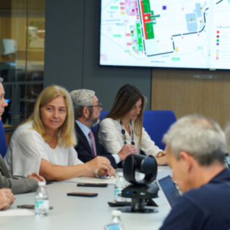 Reunión de los servicios municipales de seguridad y emergencias para ultimar el dispositivo que el Ayuntamiento ha preparado de cara al Gran Premio de la Fórmula 1