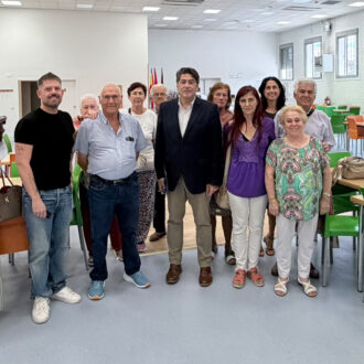 Pérez visita el Centro de Mayores Nuestra Señora de La Merced tras las obras de reforma