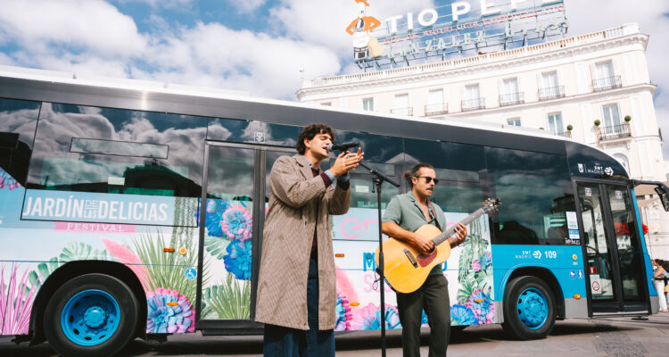 Inazio, en su actuación sorpresa en la Puerta del Sol