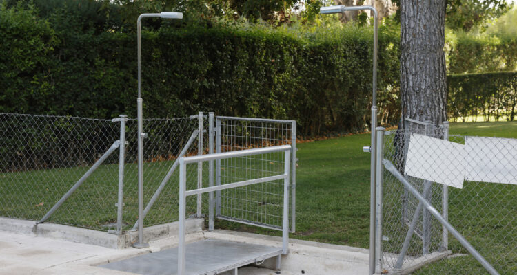 Actuación del Plan Adapta en una piscina comunitaria