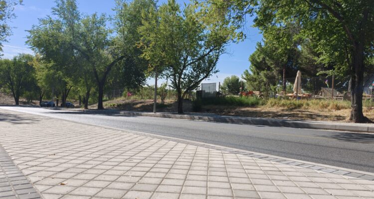 García Romero visita las obras de reurbanización de la avenida de Santa Catalina