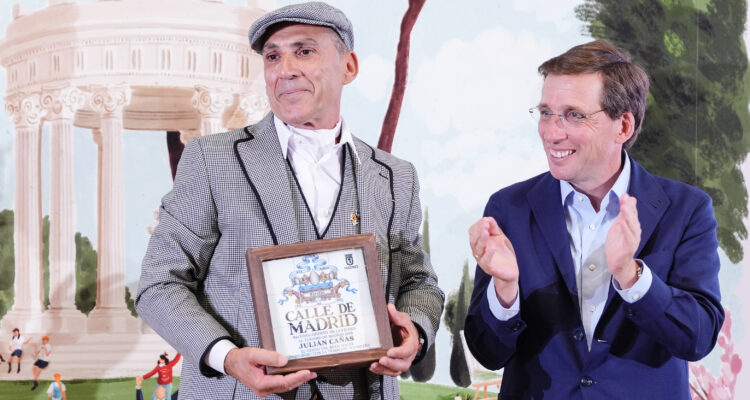 Almeida entrega los Reconocimientos de la ciudad al turismo de Madrid 2026. Crédito del autor de la ilustración: Félix Díaz de Escauriaza