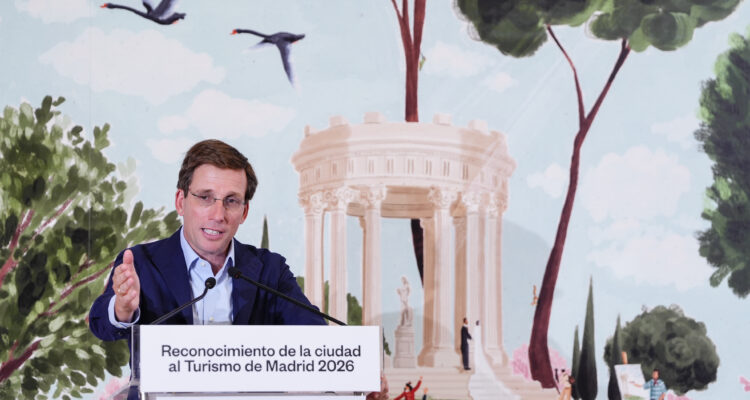 Almeida entrega los Reconocimientos de la ciudad al turismo de Madrid 2026. Crédito del autor de la ilustración: Félix Díaz de Escauriaza