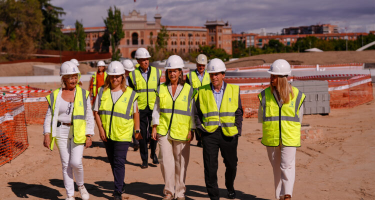 Almeida visita las obras de construcción de Parque Ventas