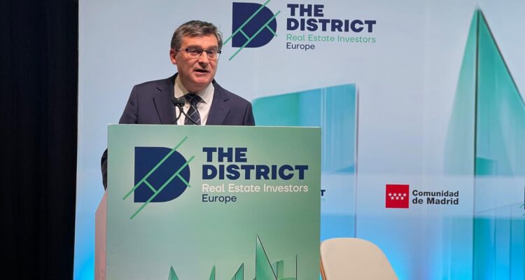 El delegado de Pol&iacute;ticas de Vivienda clausura el bloque de vivienda asequible de The District