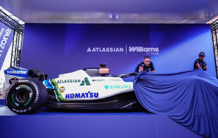 Presentación del monoplaza de Atlassian Williams F1 Team en la plaza del Callao