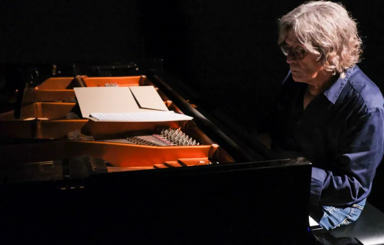 Chano Domínguez interpretando 'El amor brujo', de Rovira Beleta