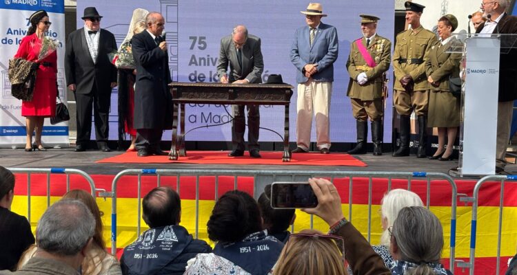 Recreación de la firma de la anexión