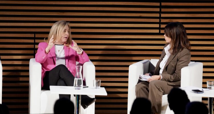 Inma Sanz en el panel sobre seguridad y cohesión social celebrado en el marco del Encuentro de Ciudades Iberoamericanas