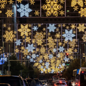 Alumbrado navideño en la Gran Vía. Imagen de archivo