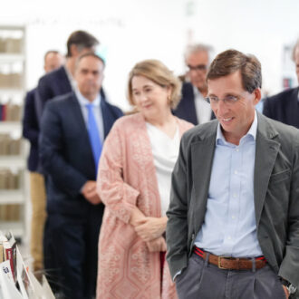 El alcalde de Madrid, José Luis Martínez-Almeida, en la inauguración de la Biblioteca Pública Municipal Benjamín Palencia