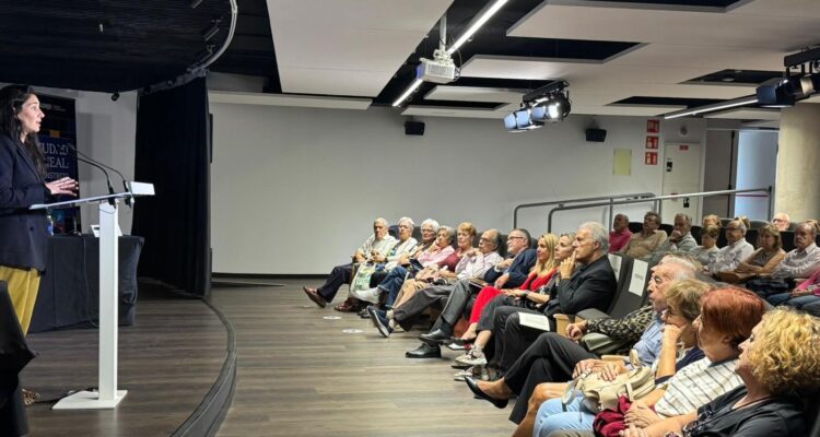 Nadia &Aacute;lvarez inaugura la jornada &lsquo;Tus decisiones, m&aacute;s seguras&rsquo; con motivo del D&iacute;a de la Educaci&oacute;n Financiera