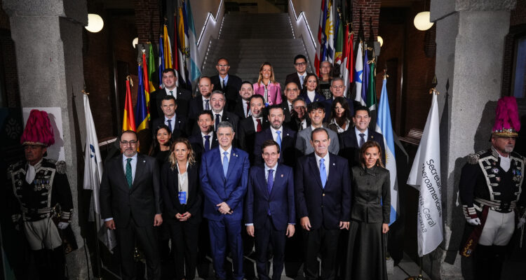 Almeida participa en el II Encuentro de Ciudades Iberoamericanas