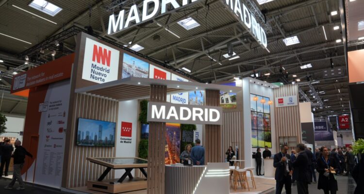 Inauguración del estand del Ayuntamiento de Madrid en EXPO REAL