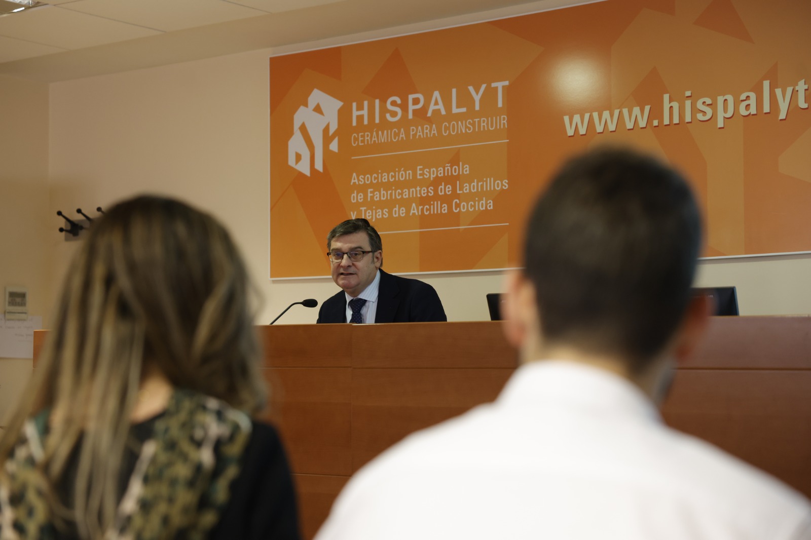 Álvaro González durante su intervención