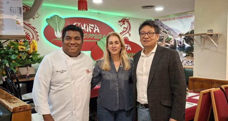 La concejala Nadia Álvarez en la Ruta Gastronómica 2026 de Ciudad Lineal