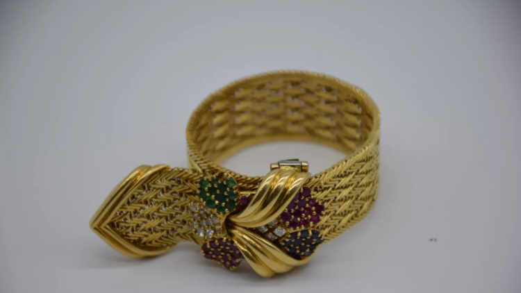 Pulsera de oro de objetos perdidos de Madrid